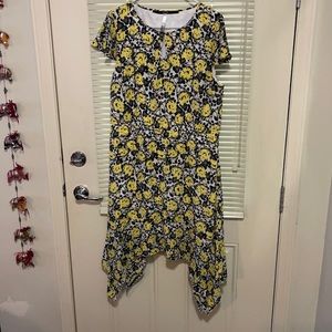 ☀️ Kensie Handkerchief Keyhole Floral Sundress